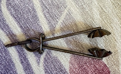 Antique Victorian Clamshell Skirt Lifter Dress clamp Metal
