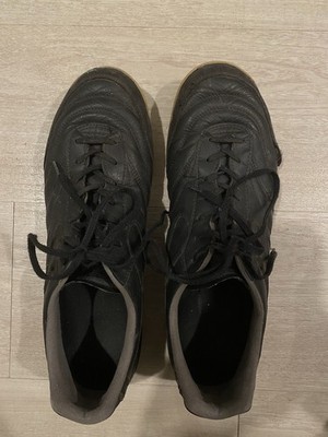 Mizuno Morelia Black Leather Soccer Cleats US 10.5 Indoor Gum Sole