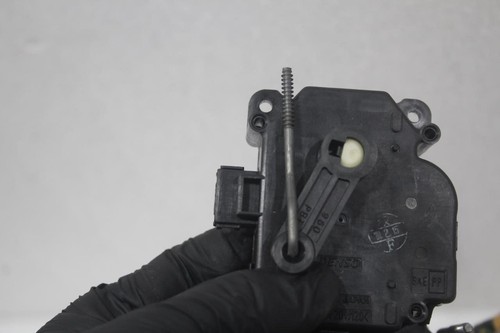 2001 2002 2003 2004 LEXUS LS430 HVAC HEATER SERVO FLAP ACTUATOR MOTORS + WIRING - Picture 3 of 12