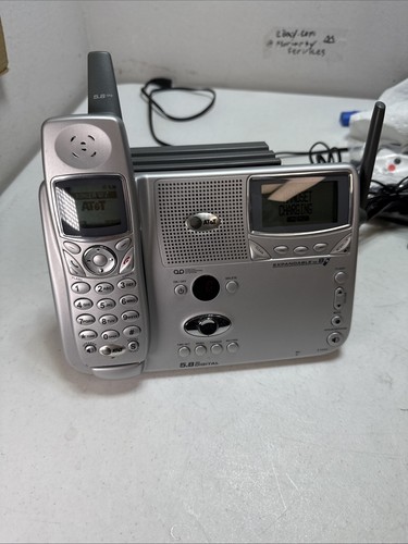 AT&T E5860 Answering Machine & Wireless Handset With New Batteries - Picture 1 of 24