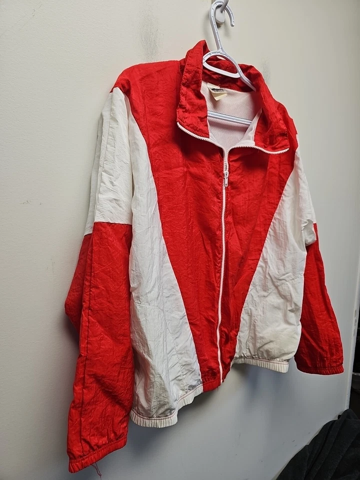Chaqueta cortavientos vintage años 90 BODY WRAPPERS nailon roja blanca cremallera grande  Foto 2 de 4