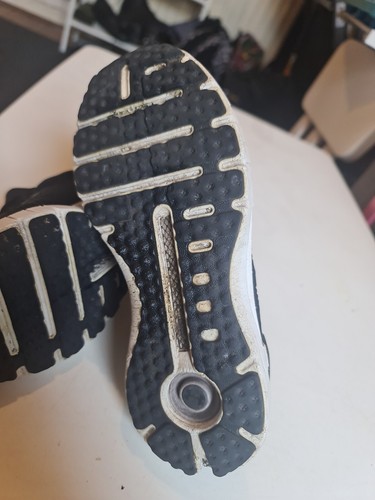 Here Is This Under Armour For You Black Used But Still In Good Condition. - Picture 13 of 24