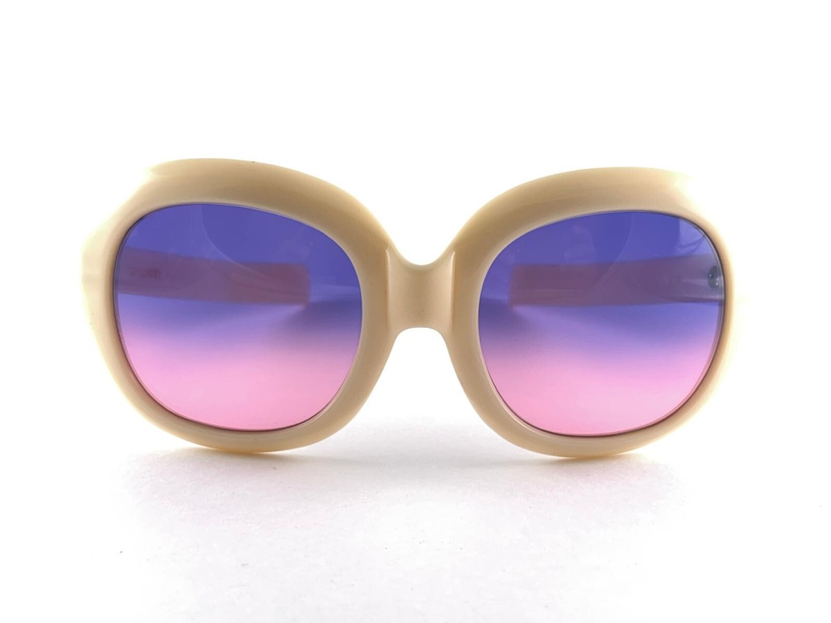 Givenchy ivory Oversized Square unisex Sunglasses Givenchy - GV Day Sunglasses in Acetate - Ivory - Sunglasses  main image 2