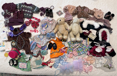 The Muffy Collection Muffy Vanderbear & Hoppy Vanderhare w/15 Outfits & Extras