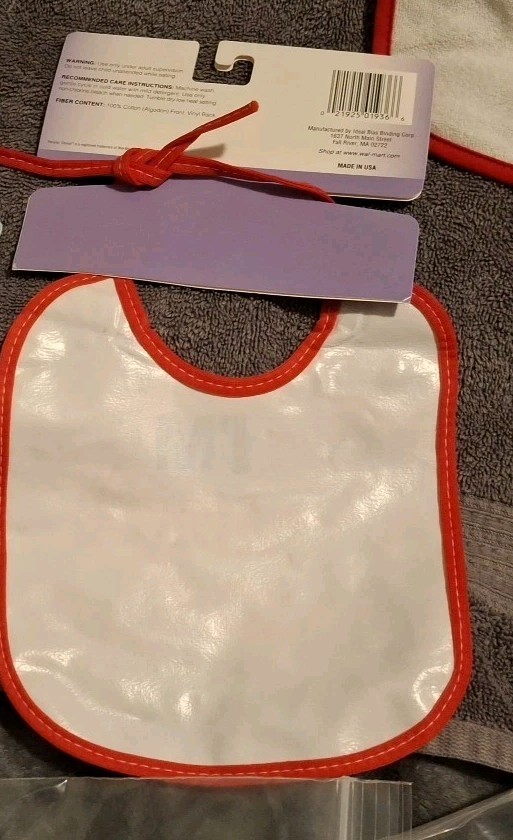 как выглядит Lot Of 4 Baby Bibs Various Design Infant Bib Set фото
