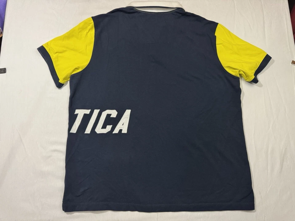 Camisa polo Nautica que absorbe la humedad bloque de color firma para hombre 2XLT grande y alta Foto 2 de 4