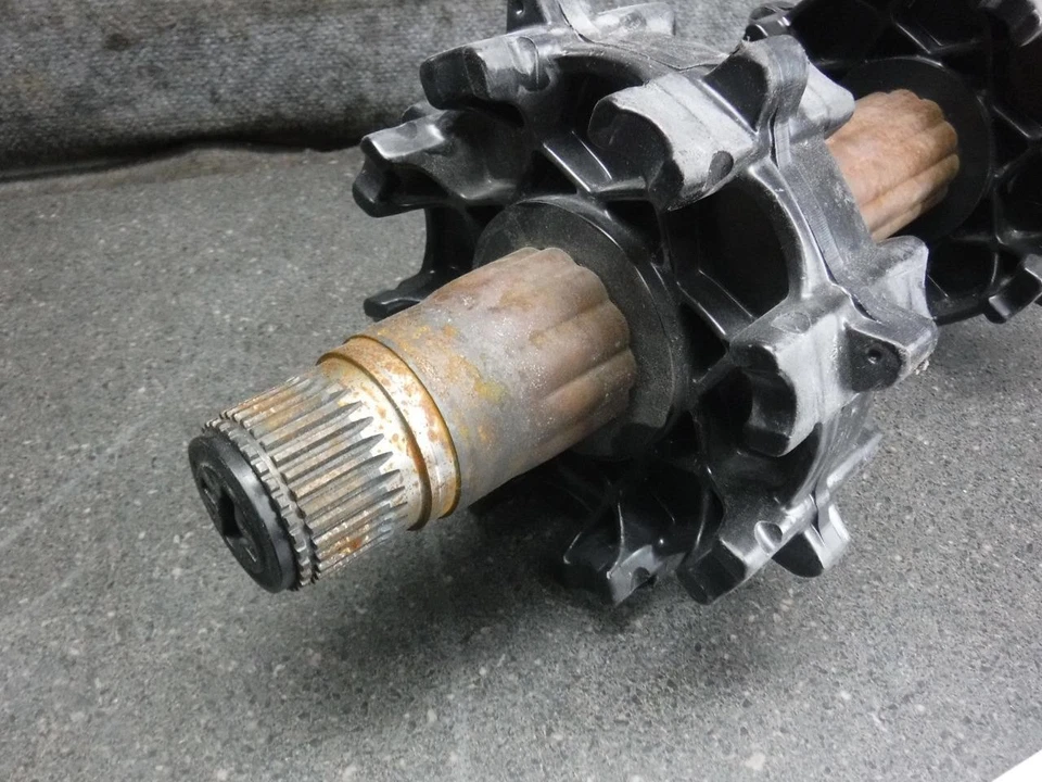 15 Ski Doo Summit X 800 Drive Cog 65D - Image 3 of 4