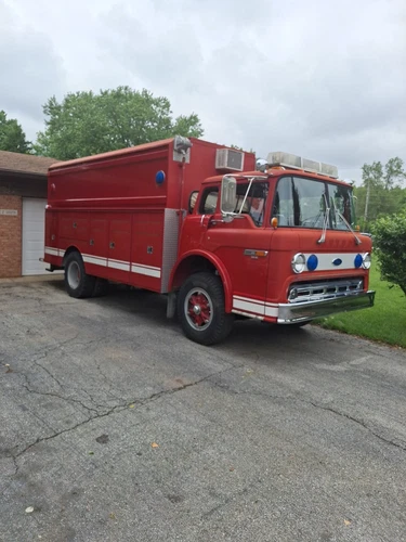 1985 F-700 RV Camper