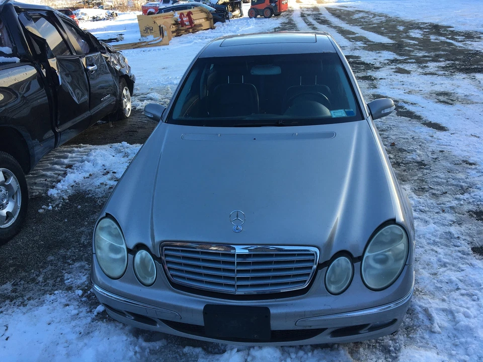 03 04 05 06 07 08 09 Mercedes-Benz MERCEDES CLASE E Motor de refrigeración eléctrico y F Foto 2 de 4