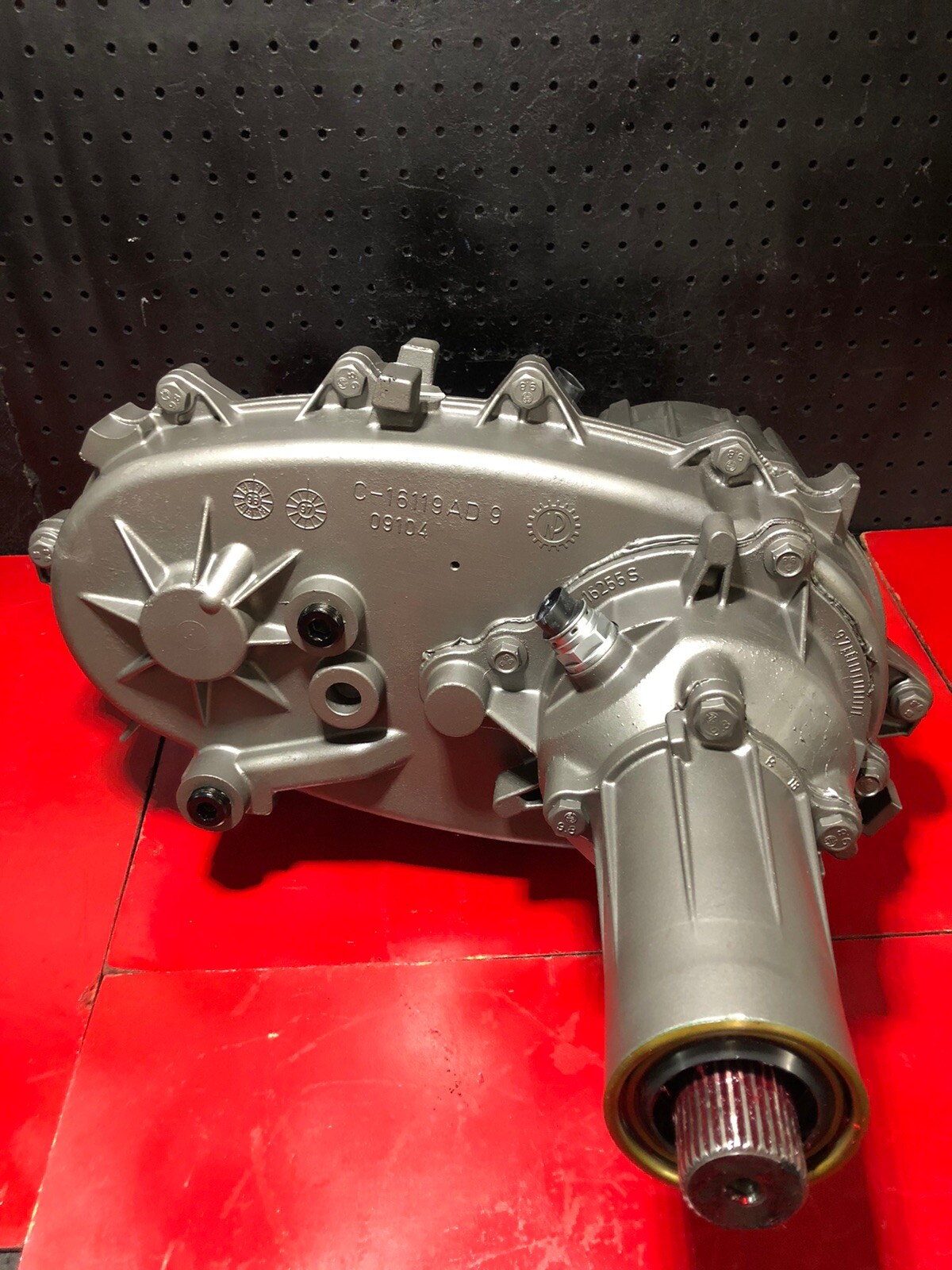 19952000 GMC/CHEVY NP 243C TRANSFER CASE ELECTRIC SHIFT 32 SPLINE