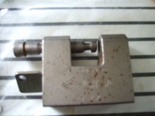 CISA 285/75 Hardened Container Padlock – Heavy Duty Security – 1 Key – Used