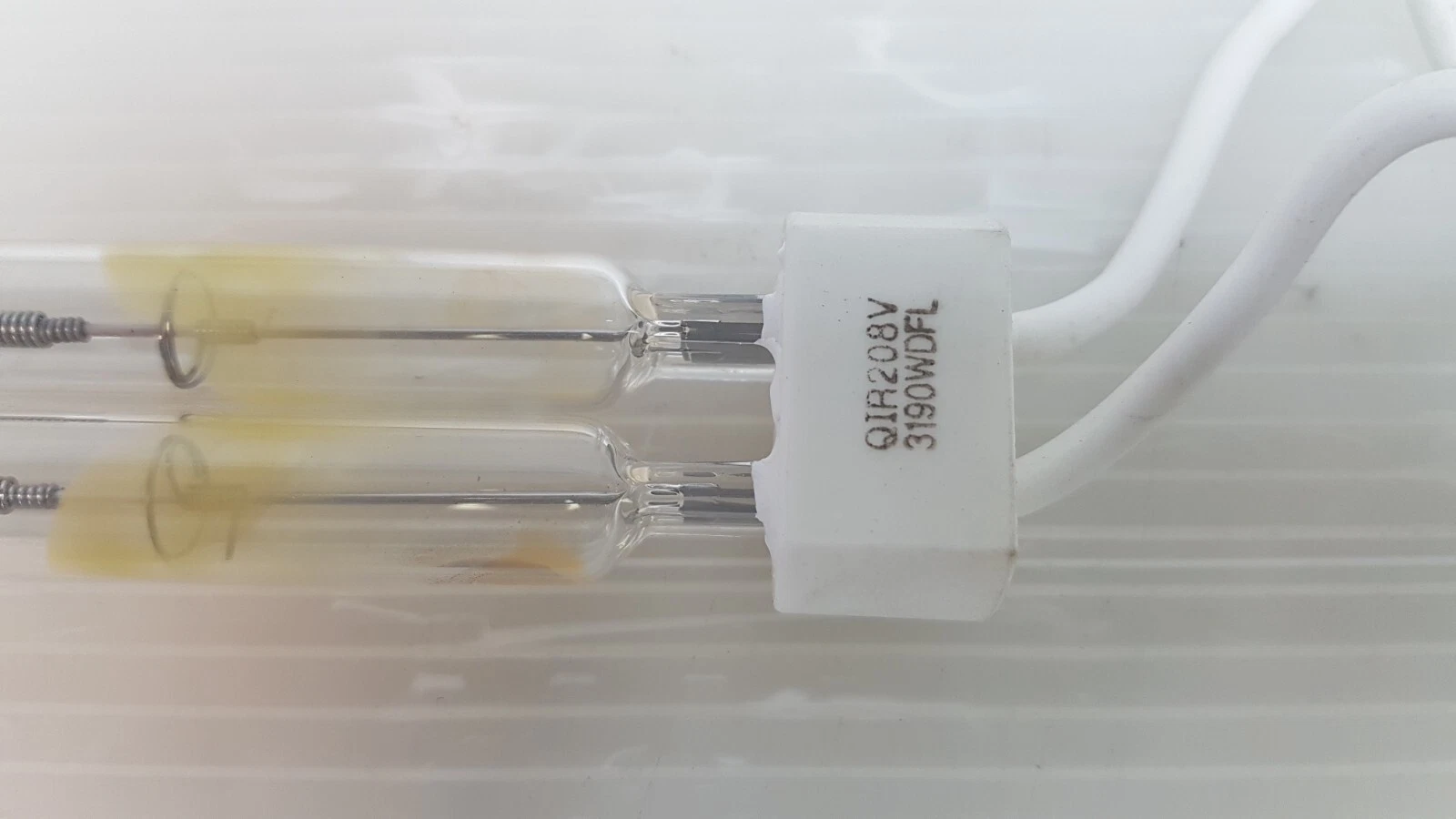 Ceramic end cap printed QIR208V 3190WDFL with two lead wires