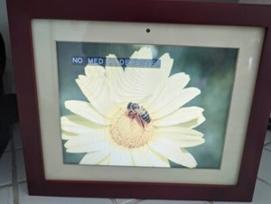 Polaroid IDF-1030 10.4" Digital Picture Frame used with power cord