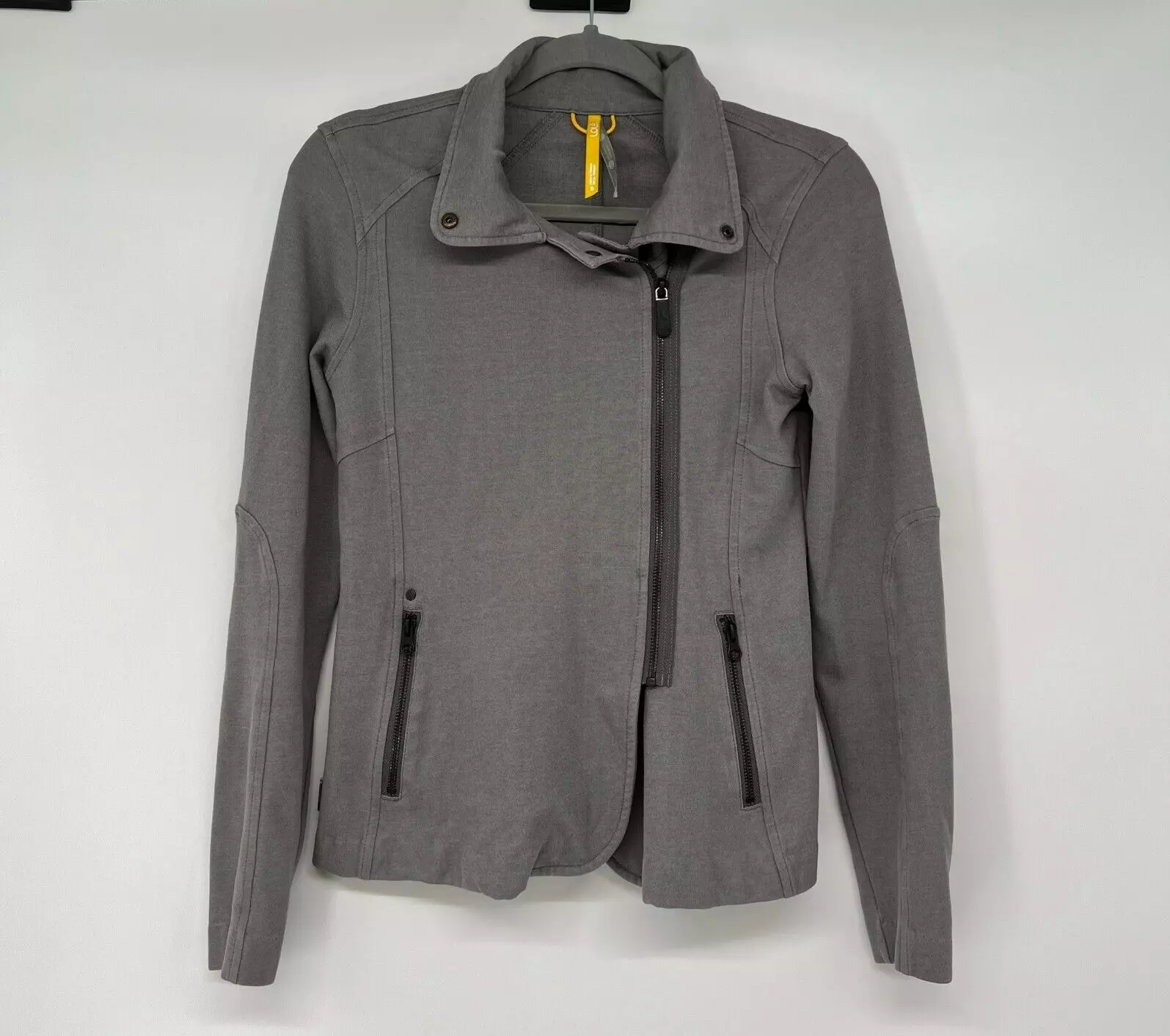 lole activewear eco friendly zipper pockets jacket