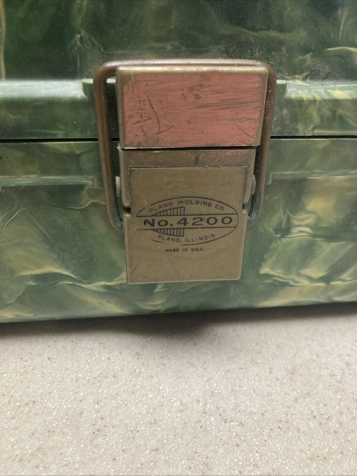 VINTAGE PLANO PLAS-TAK 4200 MARBLED PLASTIC TACKLE BOX 2 TRAY