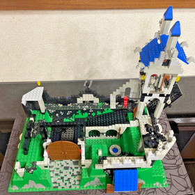 LEGO 6090 Royal King&rsquo;s Castle 1995 Vintage Set Parts Only Skeleton Horse Ghost