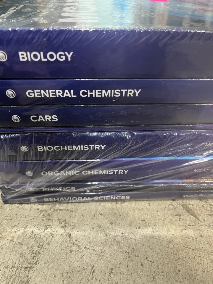 7 книг UWorld '25-'26 MCAT Bio, Chem, CARS, Org Chem, BioChem, Physics, Behavioral - Изображение 2 из 3