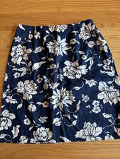 Talbots Women s Navy Blue With White Floral Pattern Mini Skirt Size 8 Casual