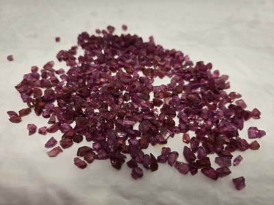 100ct Natural Pink Garnet From Tanzania Rough for faceting