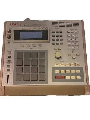Akai MPC 3000 Classic Vintage  Sampler all og parts floppy is out 