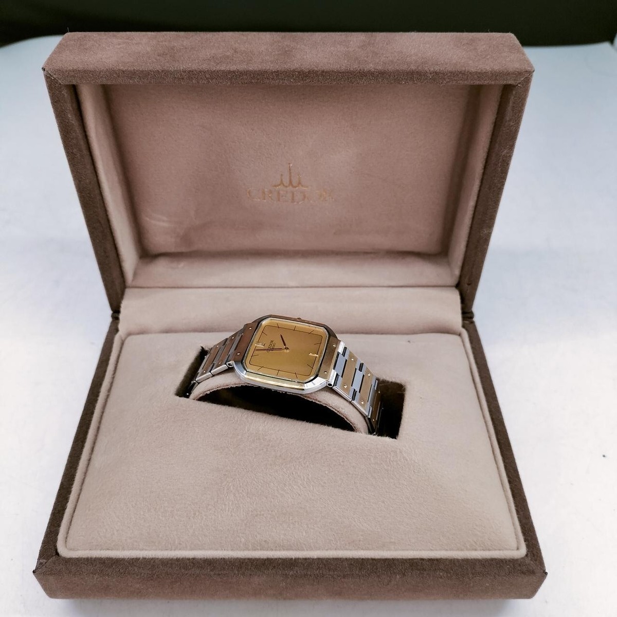 SEIKO 9300-5330 CREDOR Quartz Men's Watch Gold Dial Analog Square