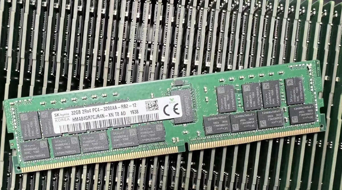 SK Hynix 32GB DDR4 3200 Server RDIMM RAM 2Rx4 PC4-25600 SK Hynix 32GB DDR4 3200 Server RDIMM RAM 2Rx4 PC4-25600