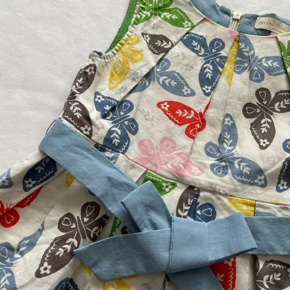 Mini Boden Butterfly Dress size 2-3Y Foto 3 de 4