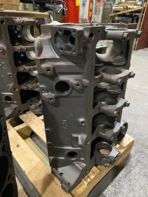 ミーページ MerCruiser Chev 5.0 Vortec Engine Bare Block 10243878