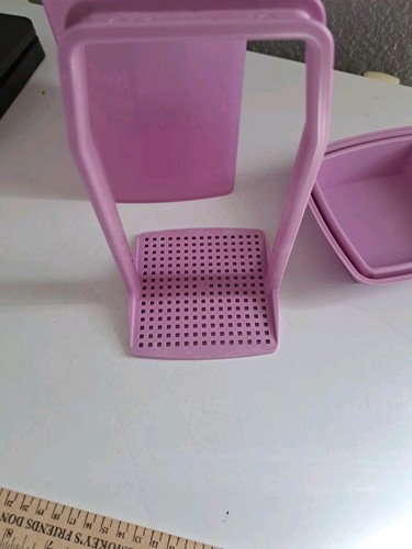 Tupperware Pick-A-Deli Pickle Keeper Large 8 Cup 3 Piece Lavender Purple - Picture 4 of 4
