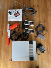 Nintendo NES-001 Console NTSC-U/C w/ Controllers, RF Switch, Zapper, & Advantage