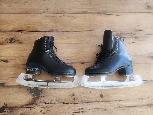 Black Youth  Harlick competitor Plus Figure Skating Boots 9.5 Inches 