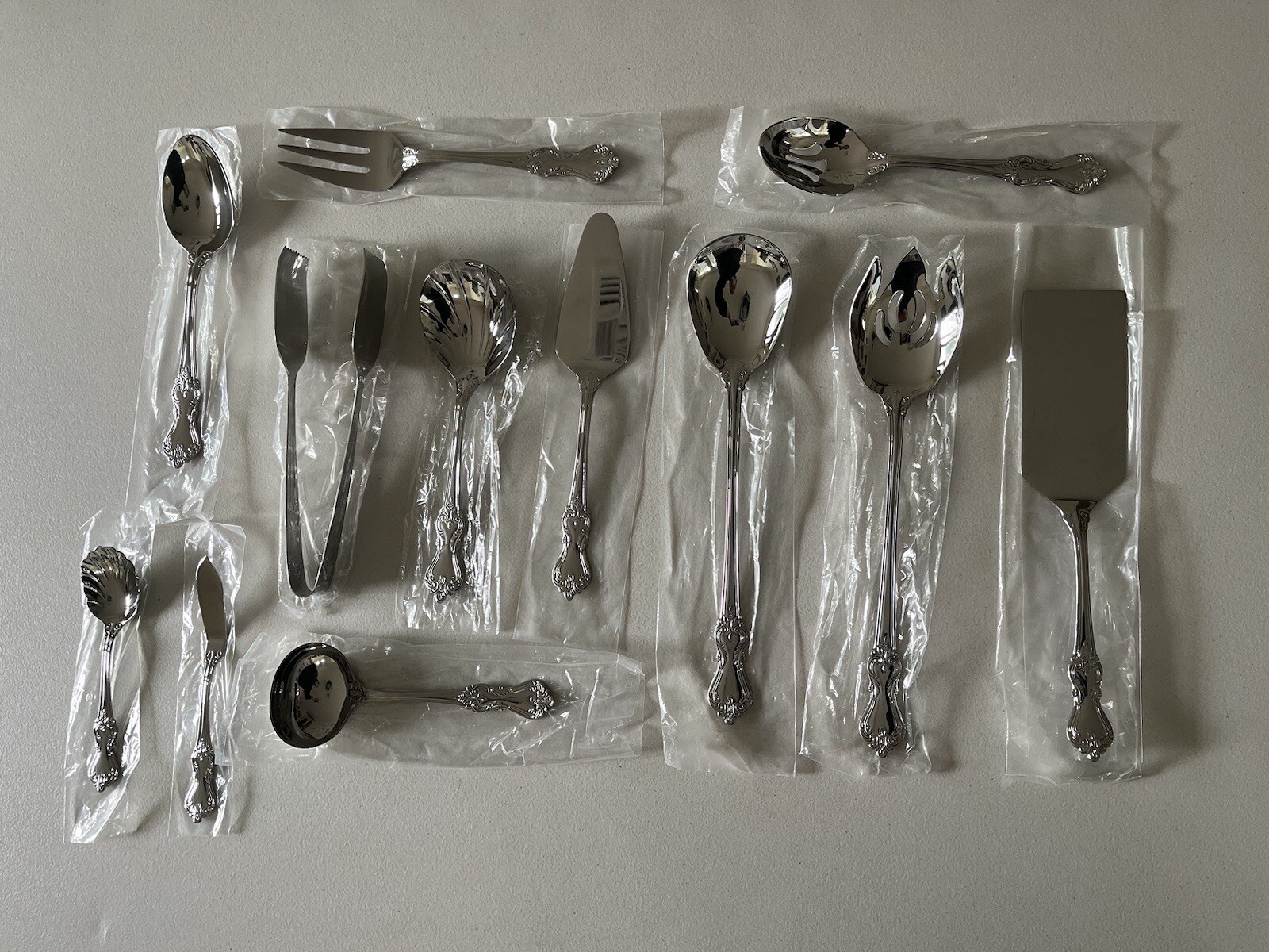 Reed & Barton MARLBOROUGH Stainless CHINA Glossy Silverware Set Of 12 Serving UT