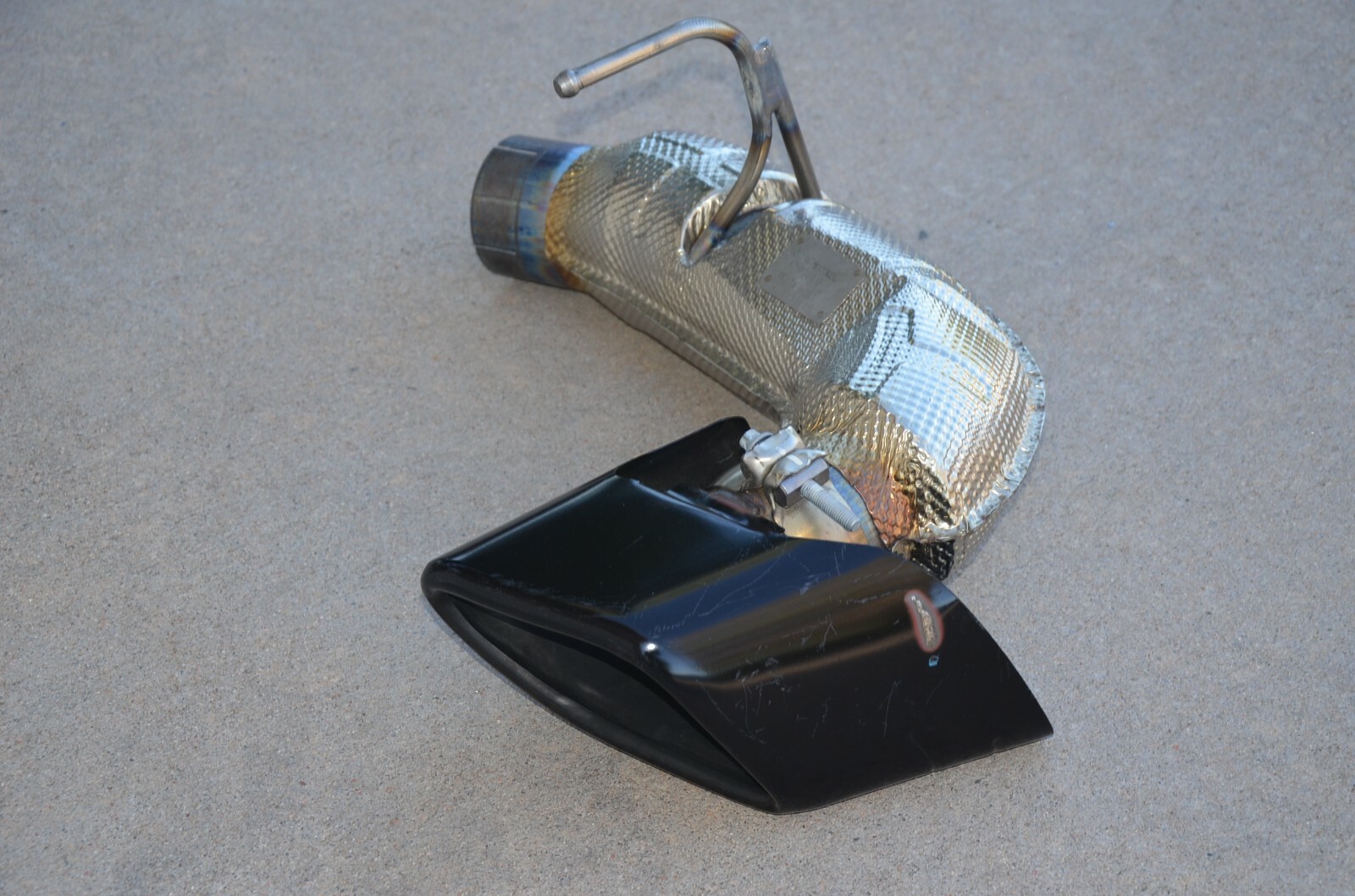 2015-2021 McLaren 570GT Rear Exhaust Muffler Tail Pipe Tip End OEM 13HA030MP RH