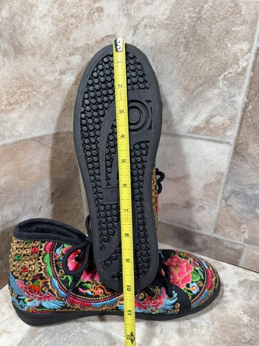Embroidered,Womans shoe size 9.5/10 petite,narrow,preowned,India Shoe,Chinese - Picture 7 of 12