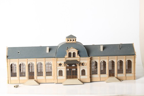Vollmer H0 20111 estación Baden Baden pieza central construida aprox 44 cm (323556) | Zustand: Gebraucht