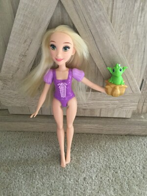 2016 Hasbro Disney Rapunzel Barbie Doll Holding Pascal #C1291 Hair Cut 11'' long