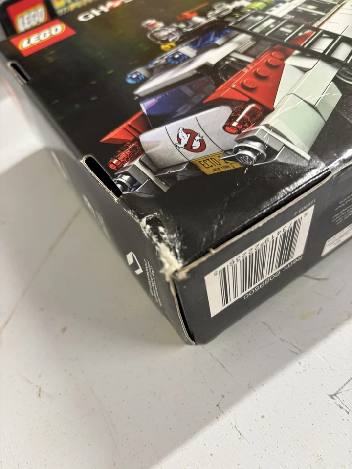 LEGO 21108 Ghostbusters Ecto-1 - Image 2 of 4