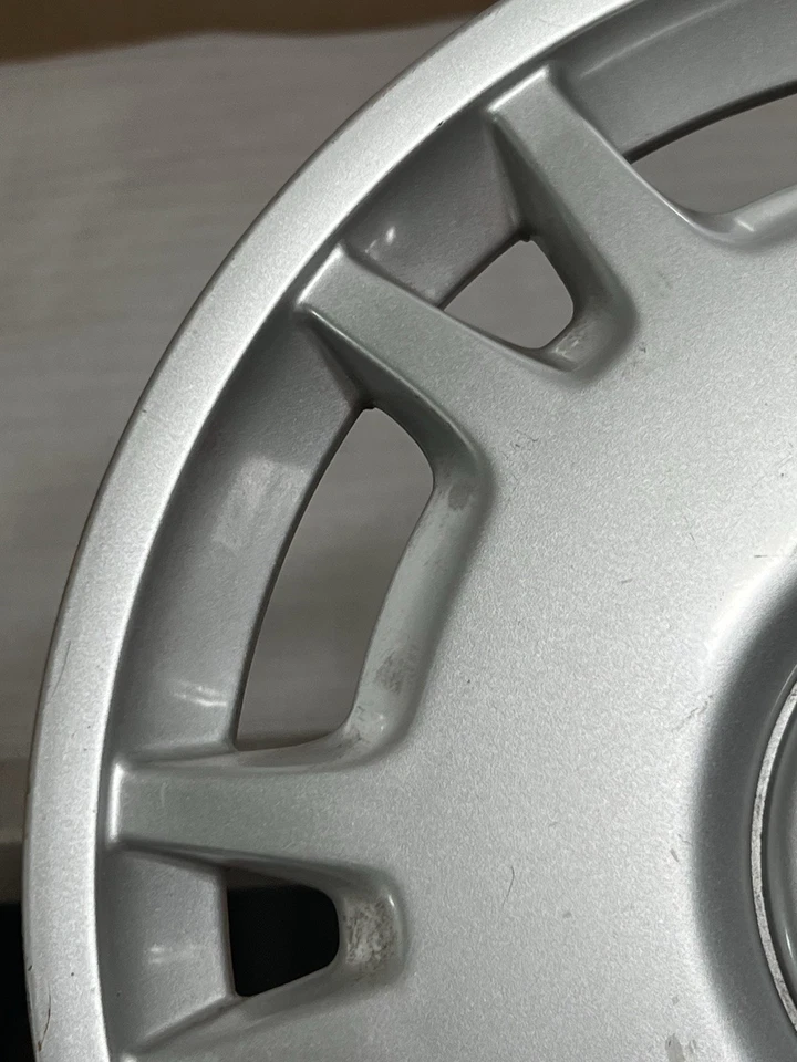 1995-1998 GENUINO SUBARU LEGACY 14” tapacubos cubierta de rueda 60525, 28811-AC130 Foto 3 de 4