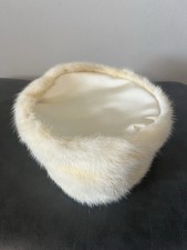 Vintage Velda Original Union Made Ladies Cream Fur Hat NICE EUC USA