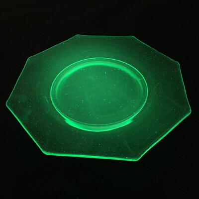 Unbranded Green Uranium Glass Octagon Shaped Depression Glass 7 1/2'' Plates