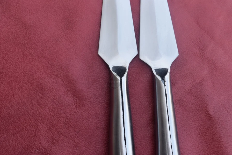 Punta de lanza polaca punta de lanza roma espiga completa vikinga recreación forjada a mano. Foto 3 de 4