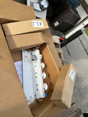 620 32-04 Cuno DP-3 Manifold