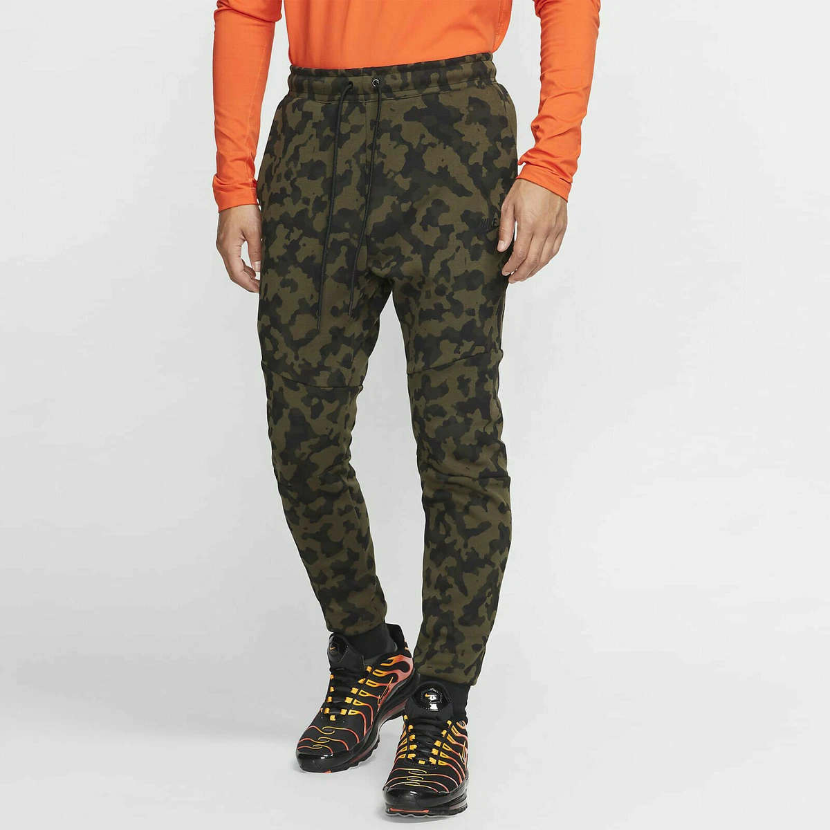 Nike Men's Sportswear Tech Fleece Joggers Green Camo Pants CJ5981