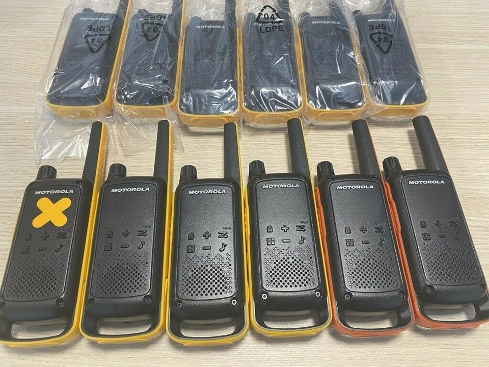 Motorola TALKABOUT T82 - 12 Pack Bundle