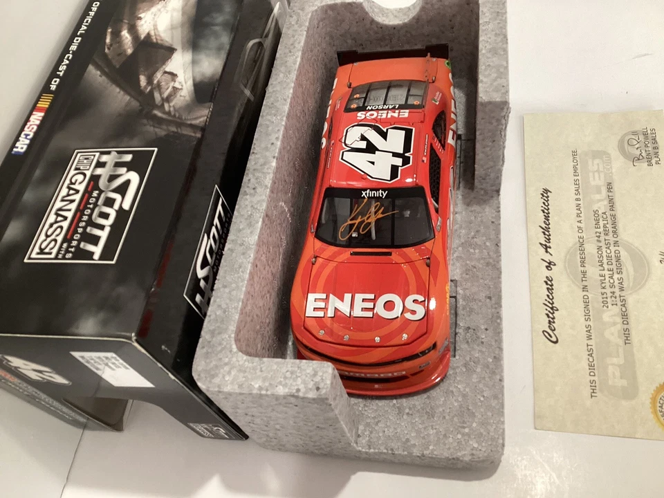 1/24 Action Kyle Larson #42 ENEOS 2015 Chevy Camaro - Изображение 2 из 2