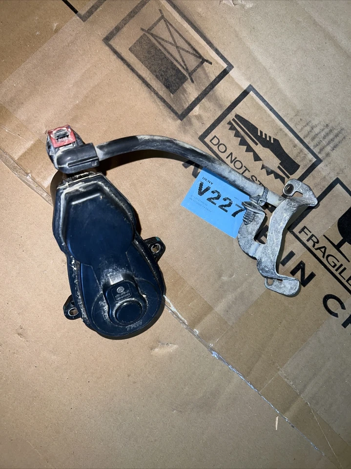 Actuador de freno de estacionamiento delantero derecho 2020-2022 equipo original Buick Encor GX Foto 2 de 4