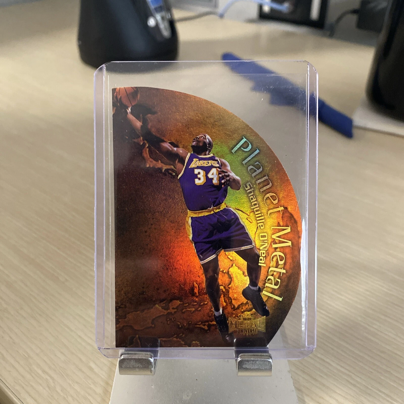 1998 Shaquille O’Neal Skybox Metal Universe Planet Metal #8  Rare Die Cut SSP