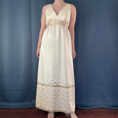 green emerald velvet dress Plus Size Raffi Empire Waist Pocket Maxi Dress – L I V D main image 1