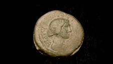 MARK ANTONY & OCTAVIAN. THESSALONICA. 37 BC. AE 26. Eleutheria. Nike left.