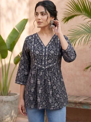 Indian Women Multi-Color Cotton Floral Printed Trending Top Tunic Kurta Kurti - Image 1 of 4